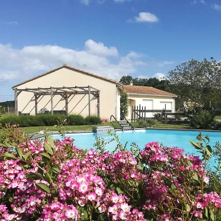 La Guionie Lascaux Holiday home *
